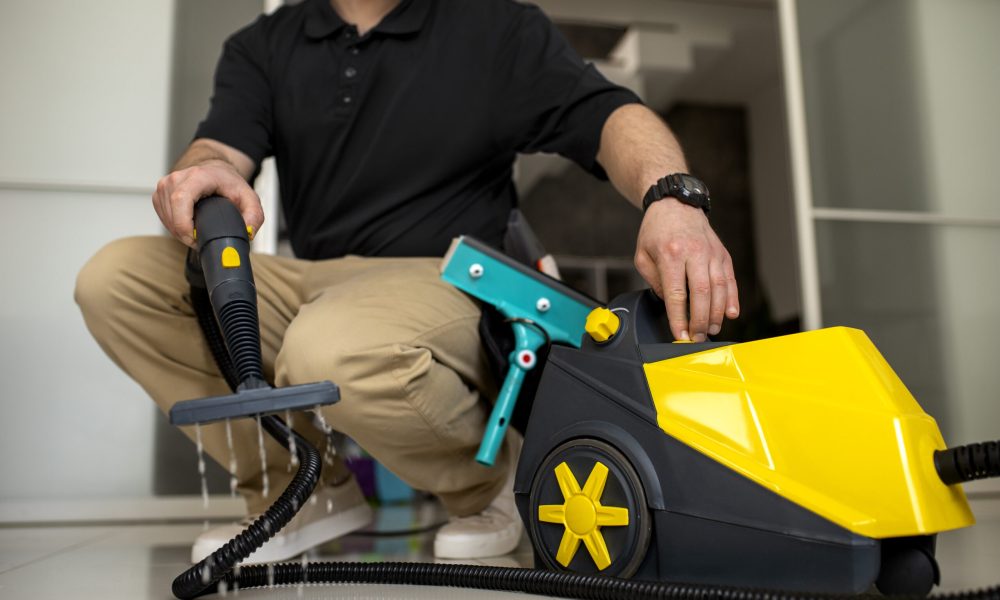 man-doing-professional-home-cleaning-service (2)